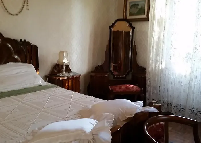 Storica Calderino Bed and Breakfast *