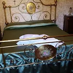 Storica Calderino Bed & Breakfast